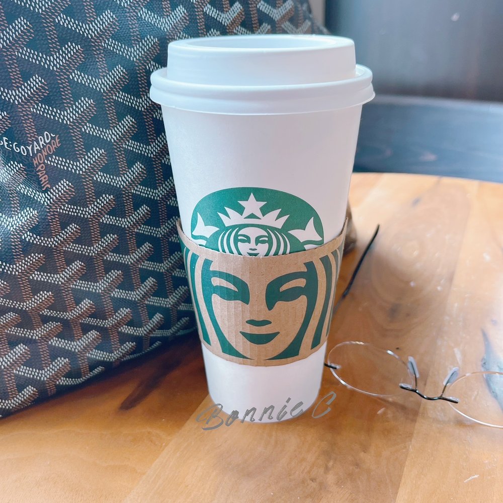 Starbucks - a starbucks cup and a handbag on a table - Coffee & Tea Near Me - Markham, Ontario Starbucks - a starbucks cup and a handbag on a table - Coffee & Tea Near Me - Markham, Ontario