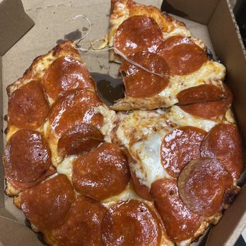 Round Table Pizza - Everytime I order pizza it's hot!'n - Pizza Near Me - San Jose, California Round Table Pizza - Everytime I order pizza it's hot!'n - Pizza Near Me - San Jose, California
