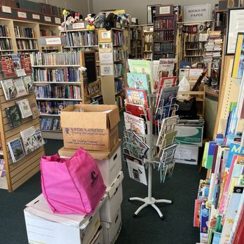 B Street Books - Bookstores Near Me - Burlingame, California