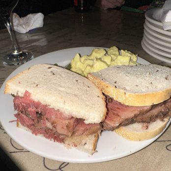 Nine-Eleven Tavern - Corned beef - Pubs Near Me - Buffalo, New York