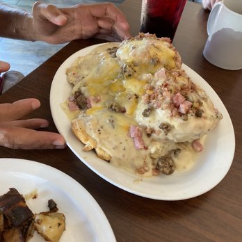 Bisbee Breakfast Club - Biscuits and gravy chuck style - Breakfast & Brunch Near Me - Mesa, Arizona Bisbee Breakfast Club - Biscuits and gravy chuck style - Breakfast & Brunch Near Me - Mesa, Arizona