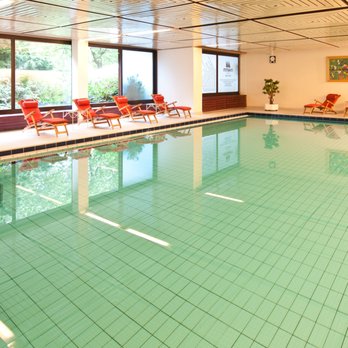 Maritim Hotel Gelsenkirchen - Pool - Hotels Near Me - Gelsenkirchen, NW