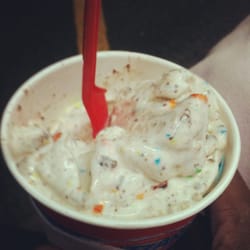 Dairy Queen Store - M&M Blizzard