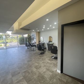 Stars Threading & Beauty - ambiance - Skin Care Near Me - Tustin, California Stars Threading & Beauty - ambiance - Skin Care Near Me - Tustin, California