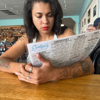 Evelyn’s Kitchen Table - Breakfast & Brunch Near Me - Kingsport, Tennessee