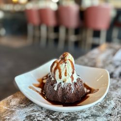 Itilia Kitchen & Bar - Lava cake