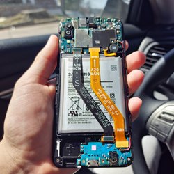 We come to you to fix your phone!