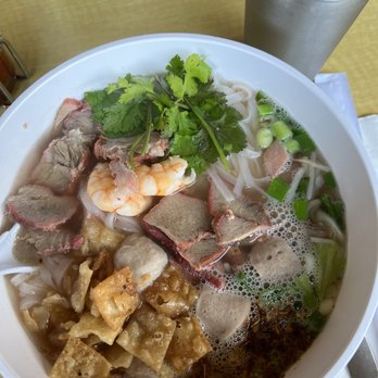 Westwood Thai Cafe - Tom Yum Noodle Soup - Thai Near Me - Los Angeles, California
