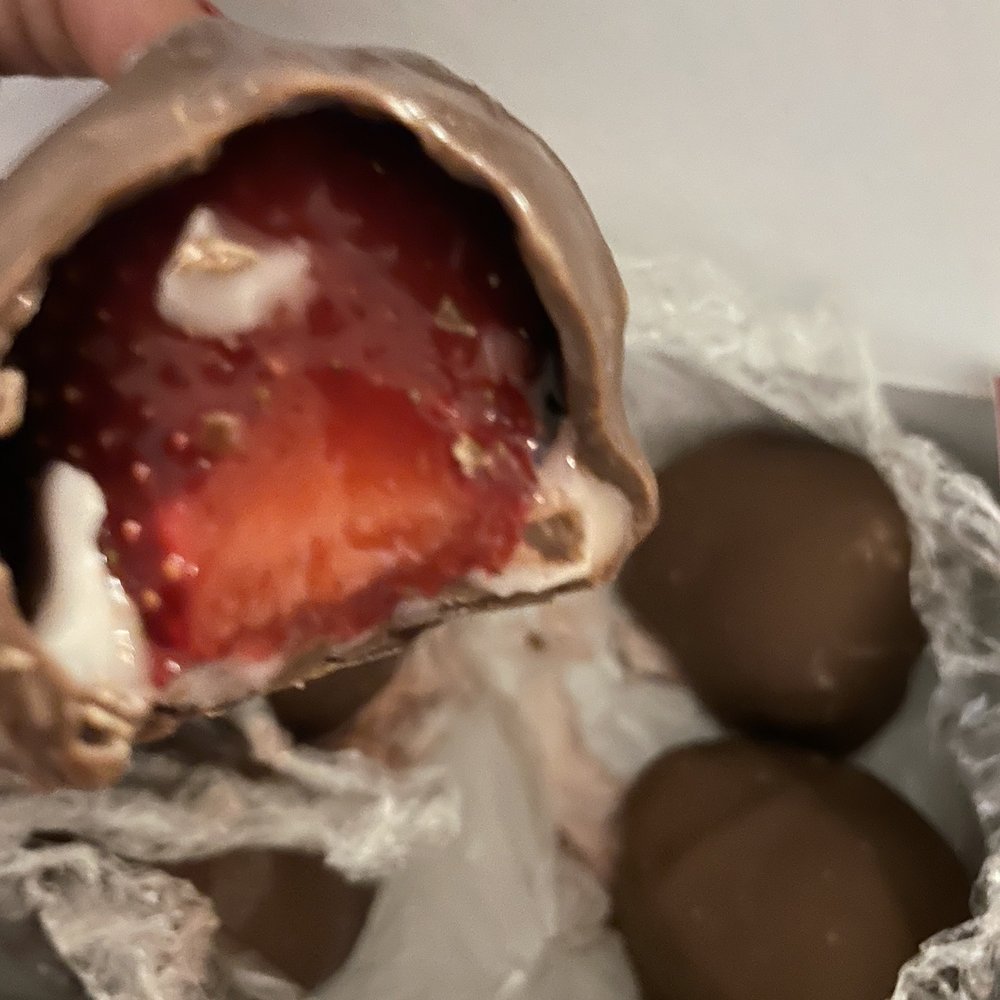 Dinstuhl's Candies - Huge chocolate covered strawberries - Candy Stores Near Me - Memphis, Tennessee Dinstuhl's Candies - Huge chocolate covered strawberries - Candy Stores Near Me - Memphis, Tennessee