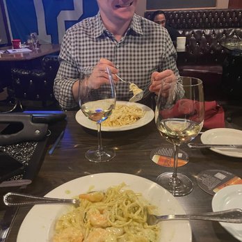 Angelo's Restaurant - In the bar - Italian Near Me - Bellevue, Washington