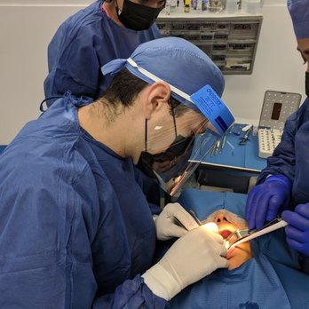 Dr Dan DDS - Working on a Patient - Oral Surgeons Near Me - Nuevo Progreso, TAM Dr Dan DDS - Working on a Patient - Oral Surgeons Near Me - Nuevo Progreso, TAM