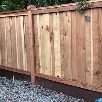 Guillen Fence - 2-3 day job between neighbors. Good work but no response on separate fence replacement. - Fences & Gates Near Me Guillen Fence - 2-3 day job between neighbors. Good work but no response on separate fence replacement. - Fences & Gates Near Me