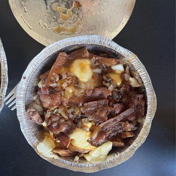 Banff Poutine - Bacon and onions - Poutineries Near Me - Banff, Alberta Banff Poutine - Bacon and onions - Poutineries Near Me - Banff, Alberta