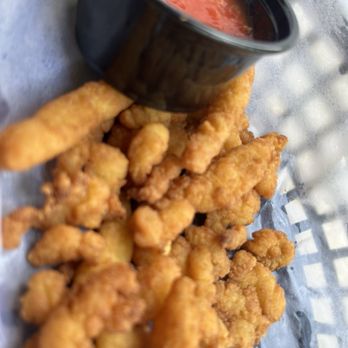 Riverview Restaurant & Marina - Fried clams - New American Near Me - Ashland City, Tennessee Riverview Restaurant & Marina - Fried clams - New American Near Me - Ashland City, Tennessee