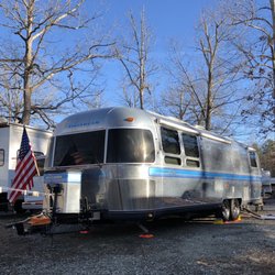 Hidden Lake Campgrounds - Clean flat area with full rv hook-ups
