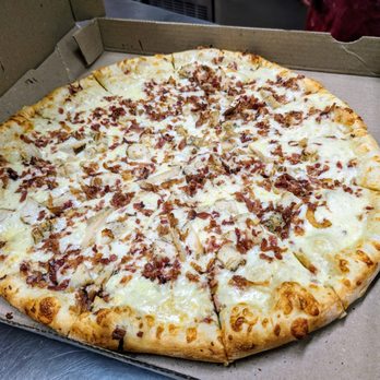 Shakey Jakes - Bacon Chicken Pizza - Pizza Near Me - York, Pennsylvania