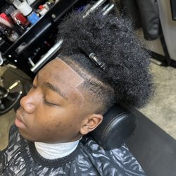 Above Ground Society Barber Shop - Haircut By Cesar.Follow my IG @cesarblends