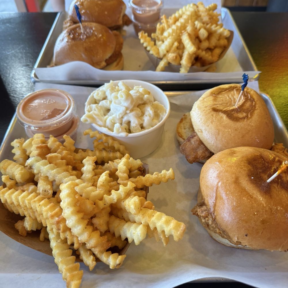 Nash + Tender Elk Grove - Chicken Shop Near Me - Elk Grove, California Nash + Tender Elk Grove - Chicken Shop Near Me - Elk Grove, California