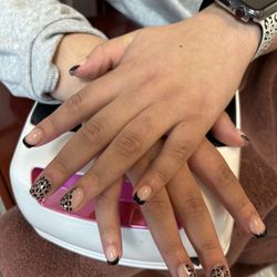 Diamond Nails Salon