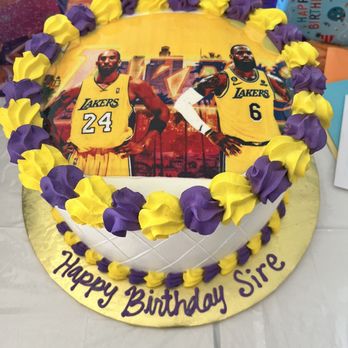 Tacos n Cakes - Red velvet with cream cheese center, custom birthday cake - Tacos Near Me - Phoenix, Arizona Tacos n Cakes - Red velvet with cream cheese center, custom birthday cake - Tacos Near Me - Phoenix, Arizona