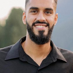 Metrotown Orthopedic & Sports Physiotherapy Clinic - Physiotherapist Manpreet Parmar