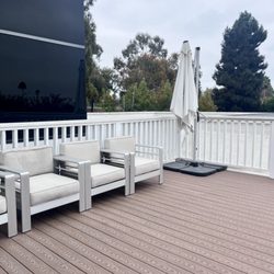 Rume Health - South patio area with sitting area and umbrellas for those who enjoy working or chilling outside.