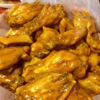 Arnie's Winghouse - American Near Me - Los Fresnos, Texas