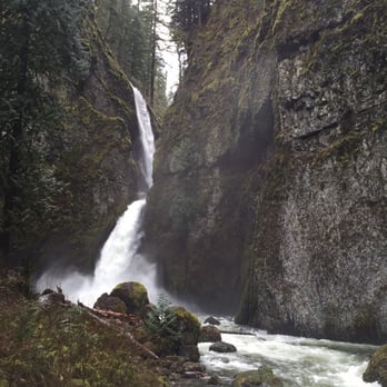 Wahclella Falls Hike - Hiking Near Me - Bonneville, Oregon Wahclella Falls Hike - Hiking Near Me - Bonneville, Oregon