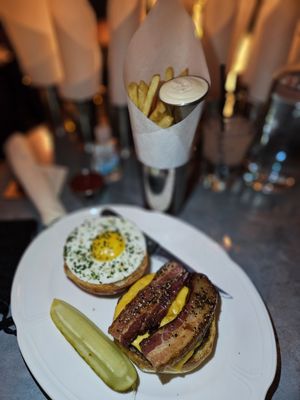 Au Cheval by null