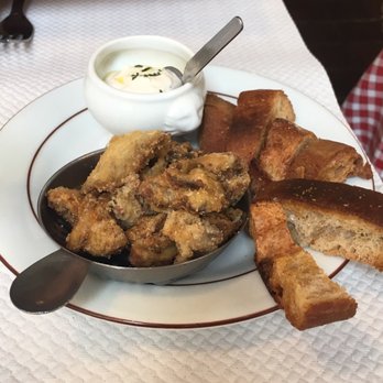 Daniel & Denise - Bread and cheese, pork cracklings (served free at table) - Lyonnais Near Me - Lyon, 69