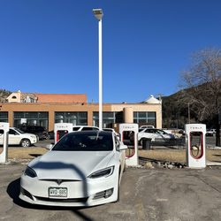 Tesla Supercharger - Getting charged when it was not busy.
