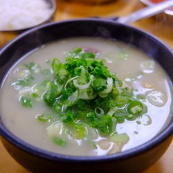 They also give a ton of green onions, which was a nice touch.