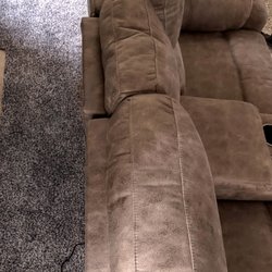 Gardner-White Furniture - Left side twisted