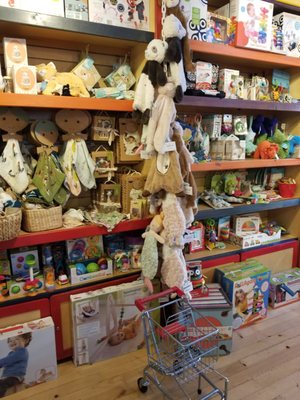 G Willikers Toy Shoppe by null