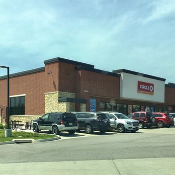 Circle K - several cars parked in a parking lot - Gas Stations Near Me - Wentzville, Missouri