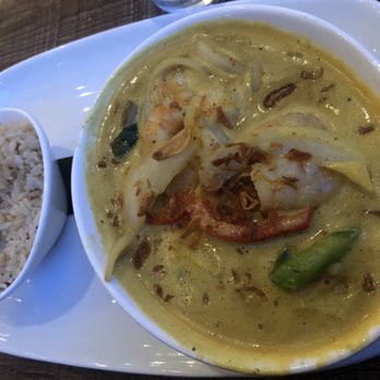 Malai Kitchen - Yellow Curry Bowl - I substituted the protein with shrimp - Thai Near Me - Dallas, Texas Malai Kitchen - Yellow Curry Bowl - I substituted the protein with shrimp - Thai Near Me - Dallas, Texas