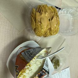 Los Nachos Con Queso