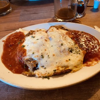 Roberto's Log Cabin - Eggplant parm yummy - Pizza Near Me - Lebanon, Connecticut