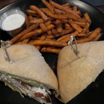 Knolls - Grilled chicken, goat cheese, bacon, avocado on ciabatta bread - Lounges Near Me - Laguna Niguel, California