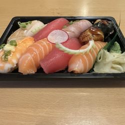 Itoko Sushi & Ramen - Sushi Combo - Take out
