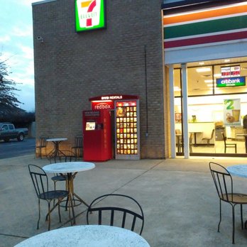 7-Eleven - the outside of a 7 eleven restaurant - Convenience Stores Near Me - Harrisonburg, Virginia