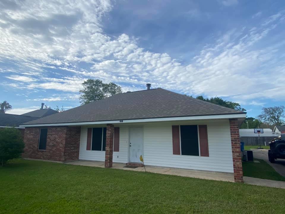 Slide of Top Notch Roofing & Construction