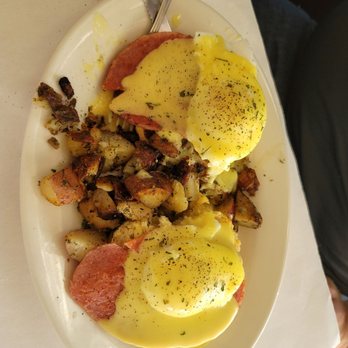 The Buttered Biscuit - Benny with Taylor ham and biscuit...okay. biscuit wasn't buttery, more dry. Hollandaise lacked lemon and cayenne (questionable if real). - New American Near Me - Bradley Beach, New Jersey The Buttered Biscuit - Benny with Taylor ham and biscuit...okay. biscuit wasn't buttery, more dry. Hollandaise lacked lemon and cayenne (questionable if real). - New American Near Me - Bradley Beach, New Jersey
