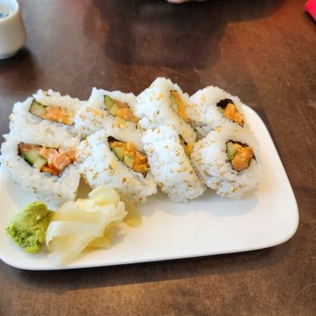 Benihana - San Francisco - Spicy salmon roll - Teppanyaki Near Me - San Francisco, California