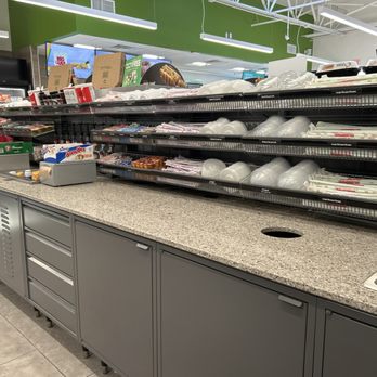 7-Eleven - a view of a grocery store - Gas Stations Near Me - Georgetown, Texas