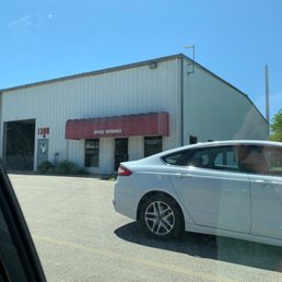 Exterior photo of Hesser Body Shop - Janesville, Wisconsin Exterior photo of Hesser Body Shop - Janesville, Wisconsin
