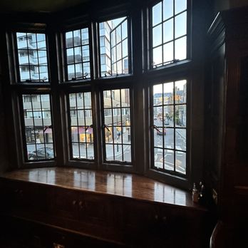 Angel In The Fields - Window - Pubs Near Me - London, XGL Angel In The Fields - Window - Pubs Near Me - London, XGL
