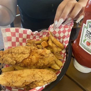 Doc's Seafood & Steaks - Chicken tender plate for kids - Seafood Near Me - Corpus Christi, Texas Doc's Seafood & Steaks - Chicken tender plate for kids - Seafood Near Me - Corpus Christi, Texas