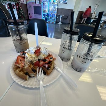 Bearology - Strawberry Banana Smoothie, Belgian waffle - Bubble Tea Near Me - Vernon Hills, Illinois Bearology - Strawberry Banana Smoothie, Belgian waffle - Bubble Tea Near Me - Vernon Hills, Illinois