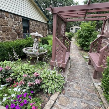 Whispering Pines Restaurant - Bed & Breakfast Near Me - Norman, Oklahoma